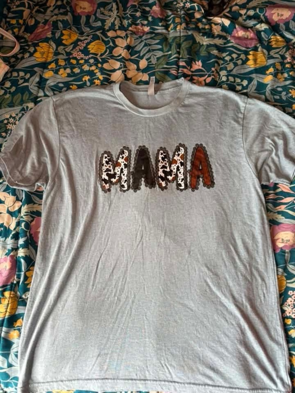 Gildan Light Gray 'MAMA' Graphic Tee with Multi‑Pattern Letters